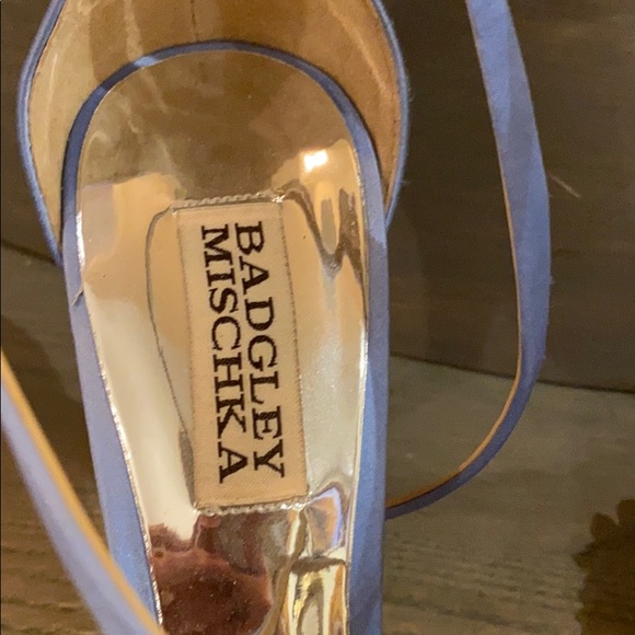 EUC Badgley Mischka Blue Bridal Pumps - Picture 3 of 6